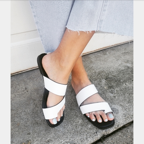 🚨The Santeria// white croc print sandal - Picture 5 of 8